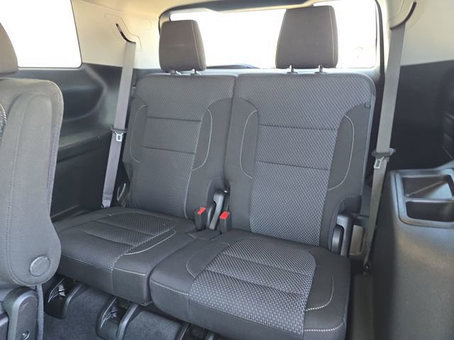 Certified 2023 GMC Acadia SLE w/ Driver Convenience Package image 16