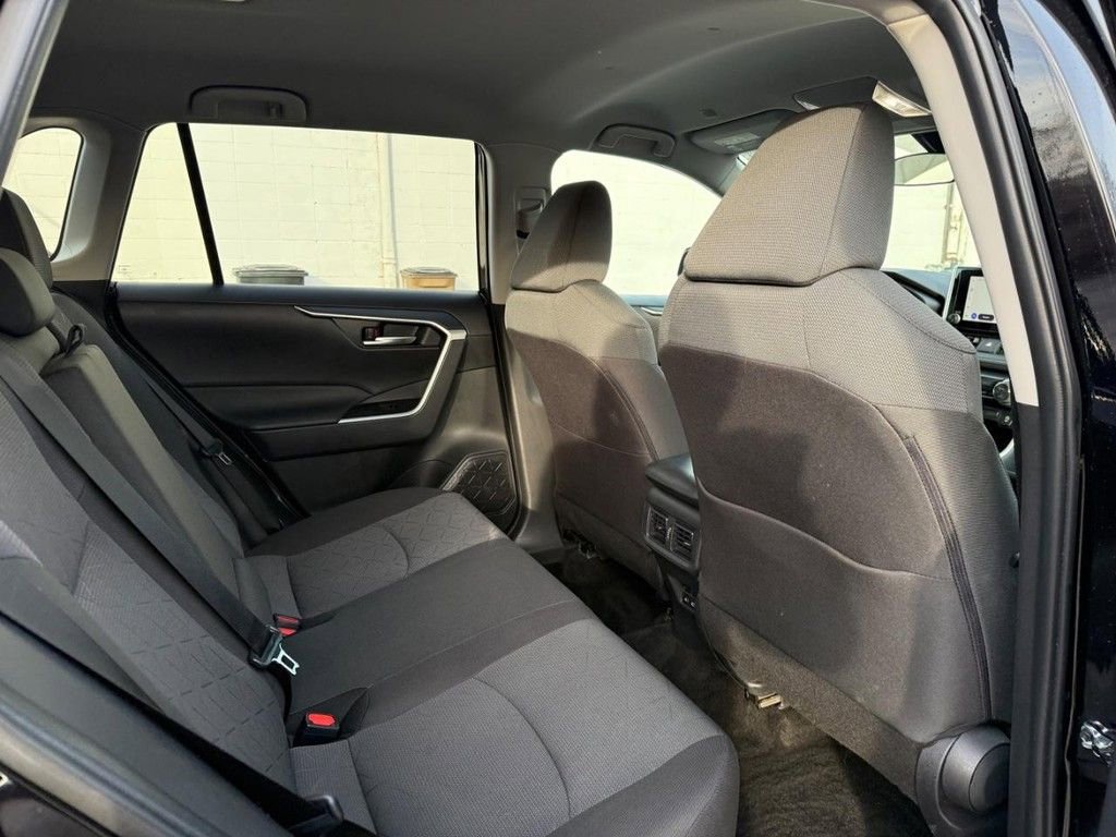 Used 2025 Toyota RAV4 XLE image 11