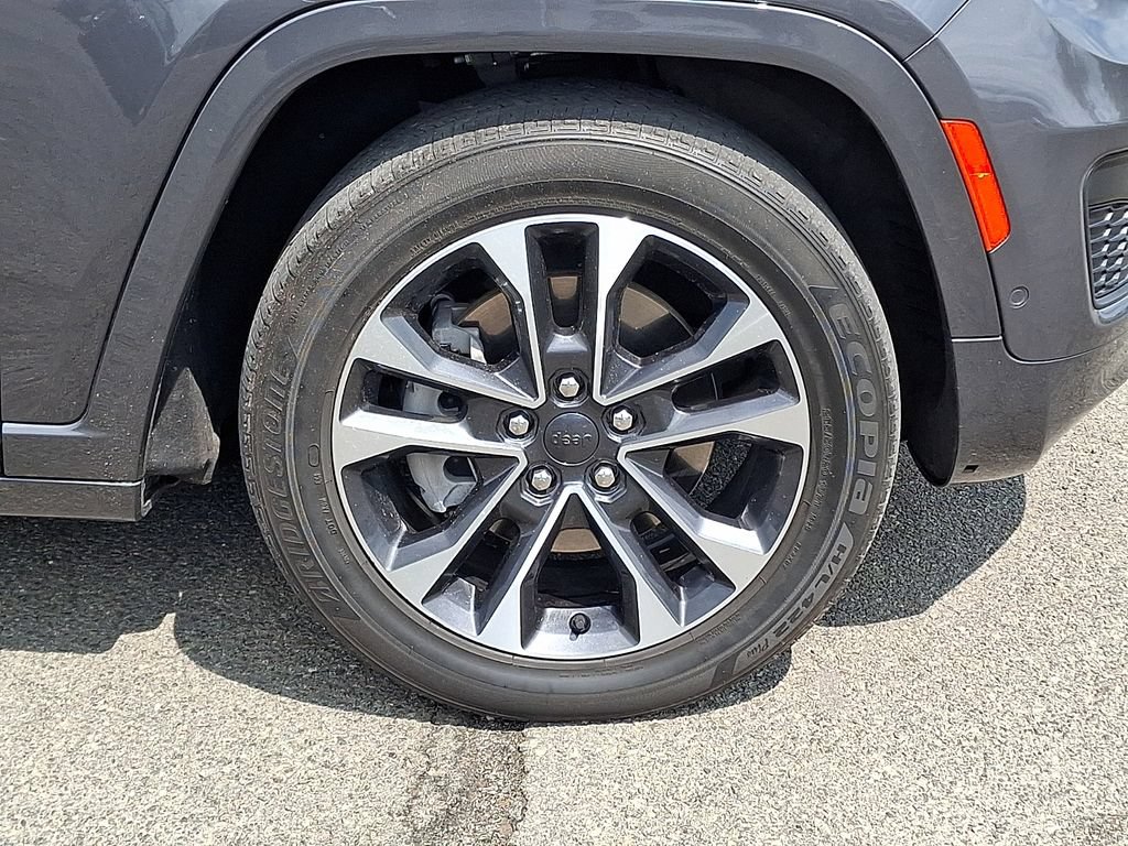 Used 2023 Jeep Grand Cherokee L Overland AWD/4WD image 11