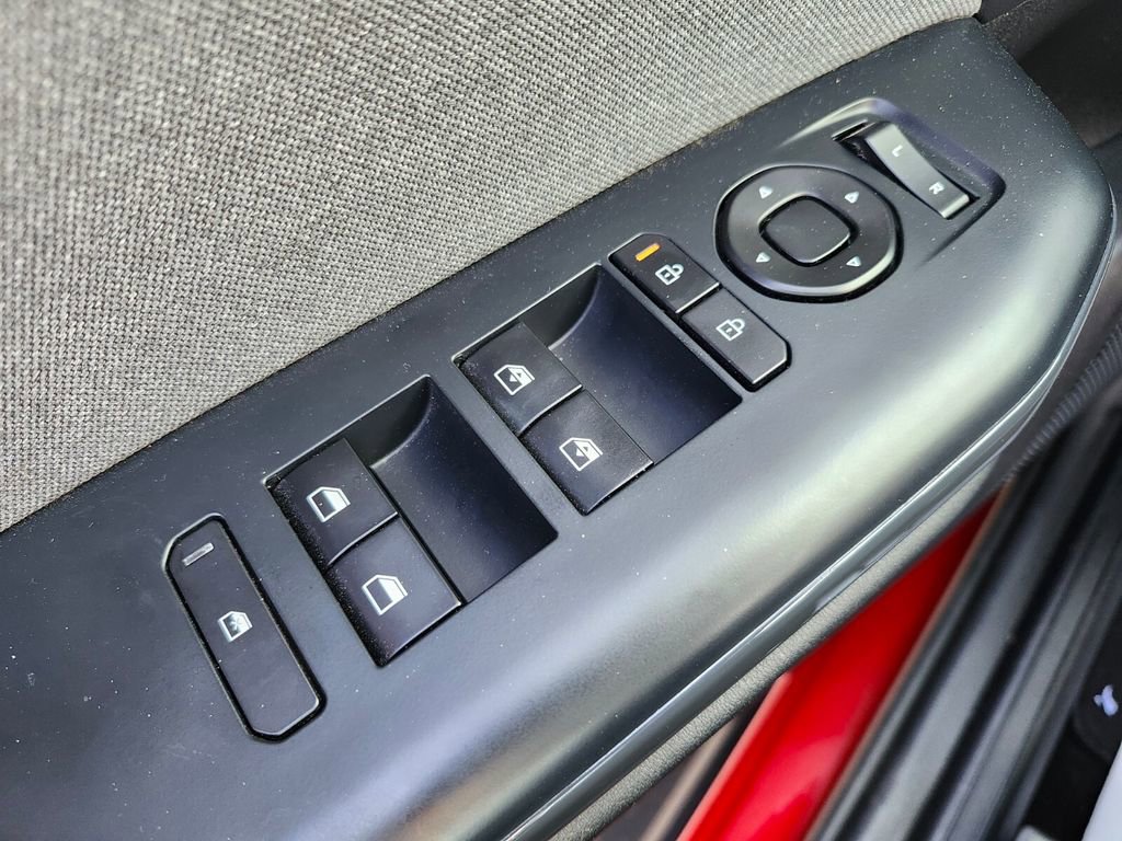 Used 2025 Kia K4 EX image 31