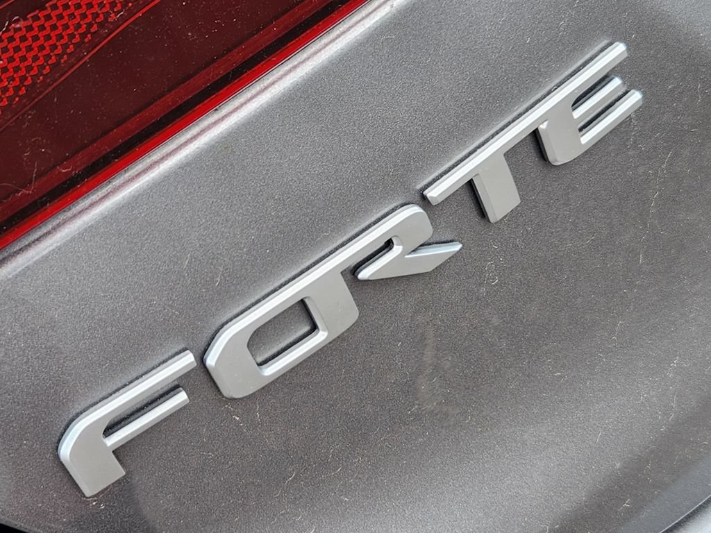 Certified 2023 Kia Forte LXS w/ LXS Technology Package FWD image 14