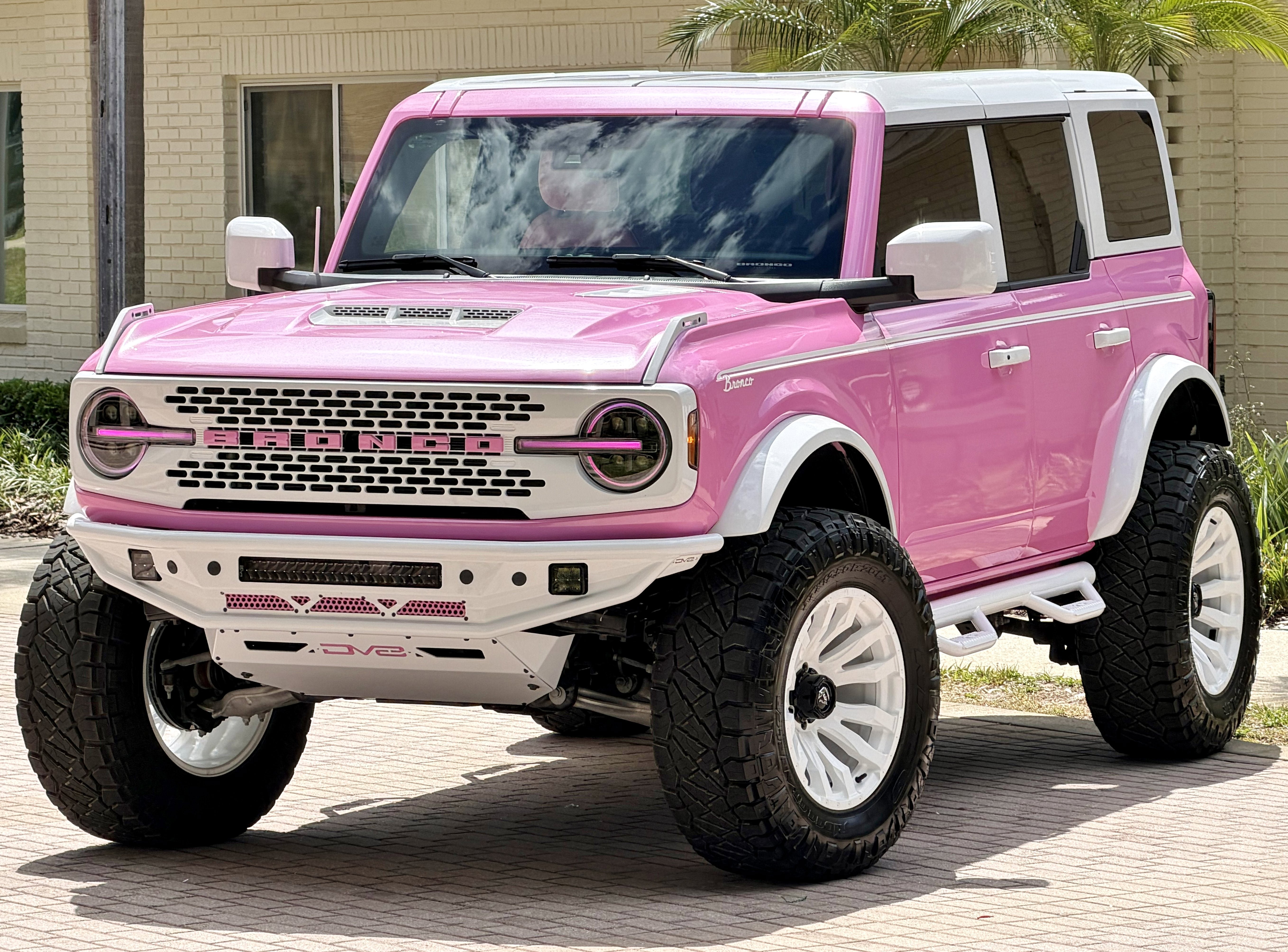 Used 2025 Ford Bronco Outer Banks AWD/4WD image 29