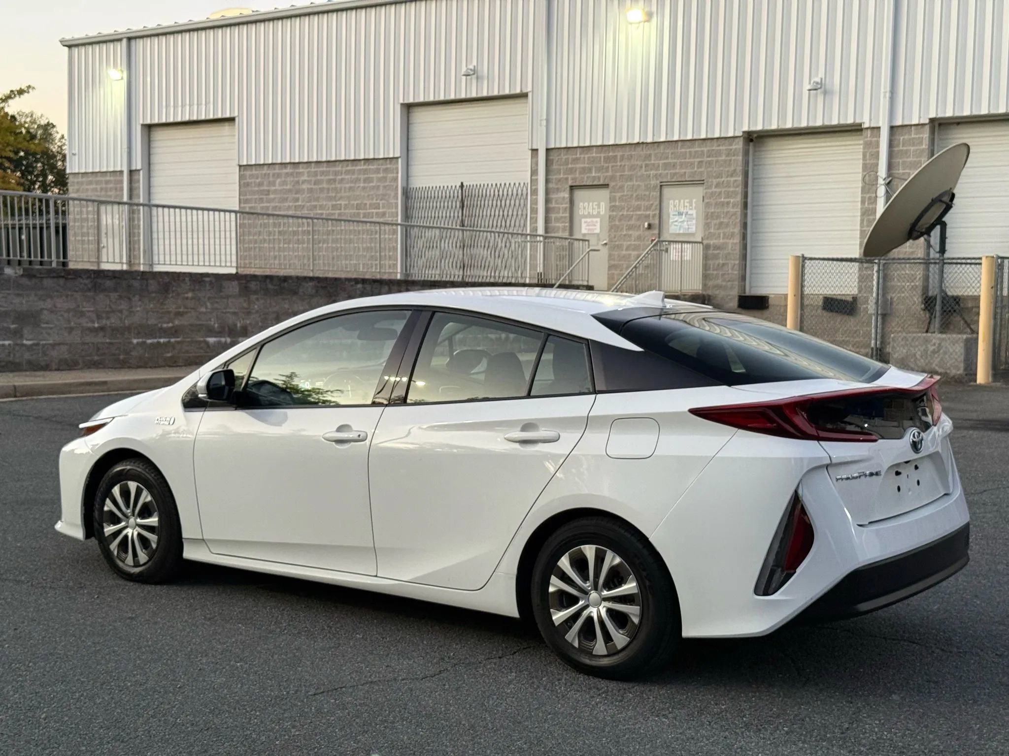 Used 2018 Toyota Prius Prime Plus w/ Carpet Mat Package image 11