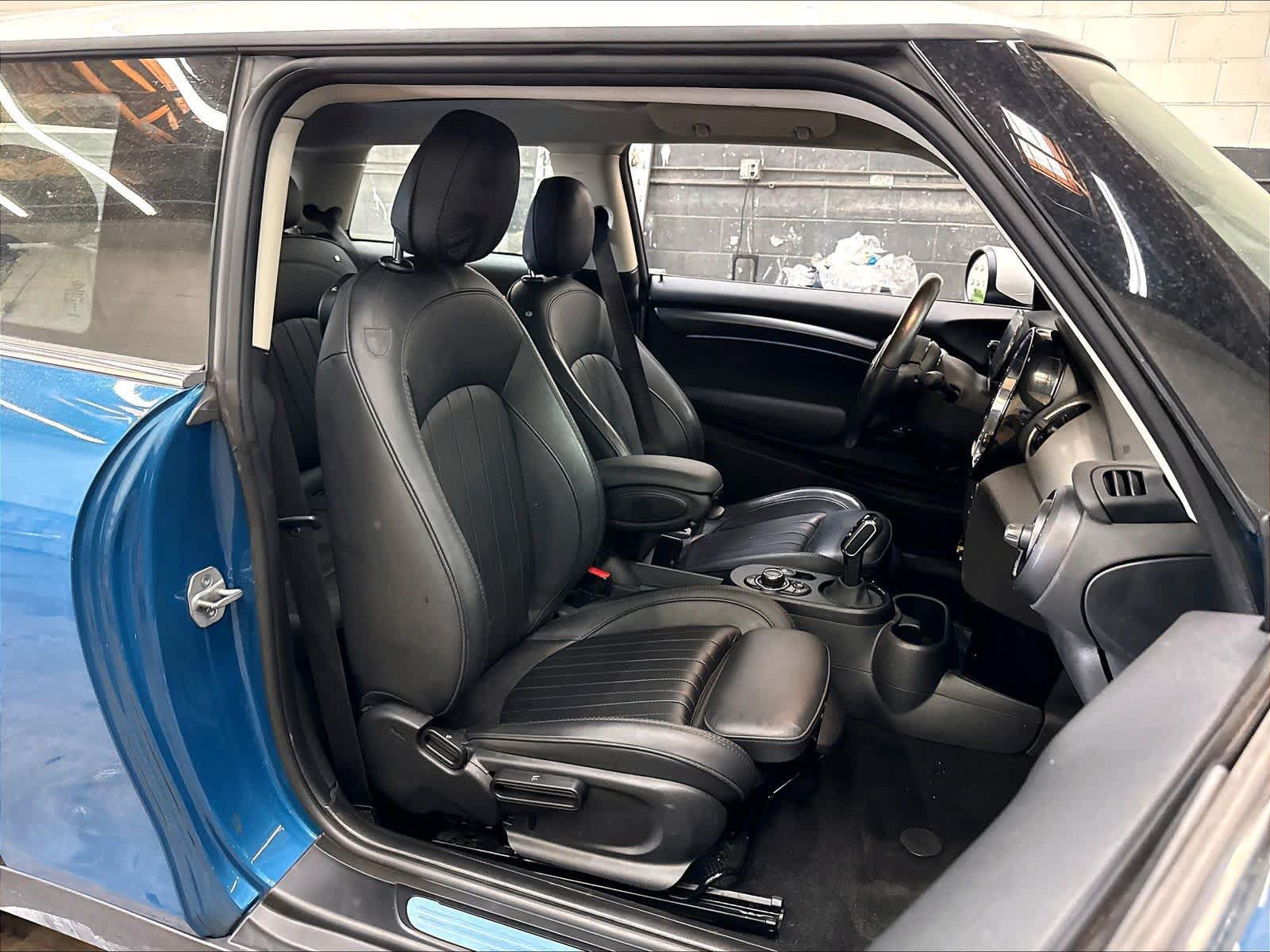Used 2024 MINI Cooper SE FWD image 10