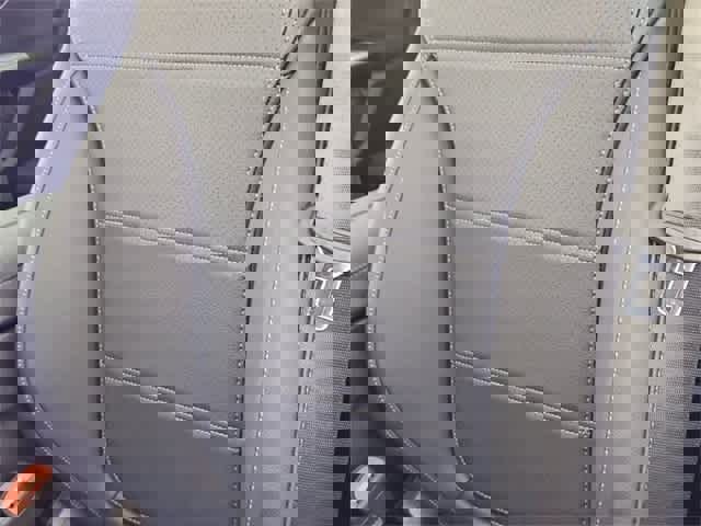 Certified 2025 Mercedes-Benz GLC 300 4MATIC image 40