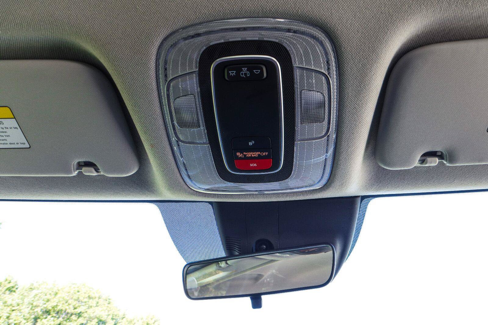 Used 2024 Hyundai Elantra SEL FWD image 31