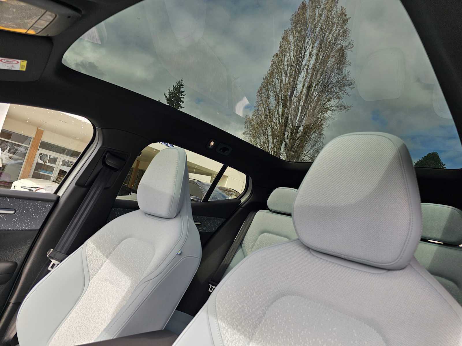 New 2025 Volvo EX30 Ultra w/ Protection Package Premier AWD/4WD image 23