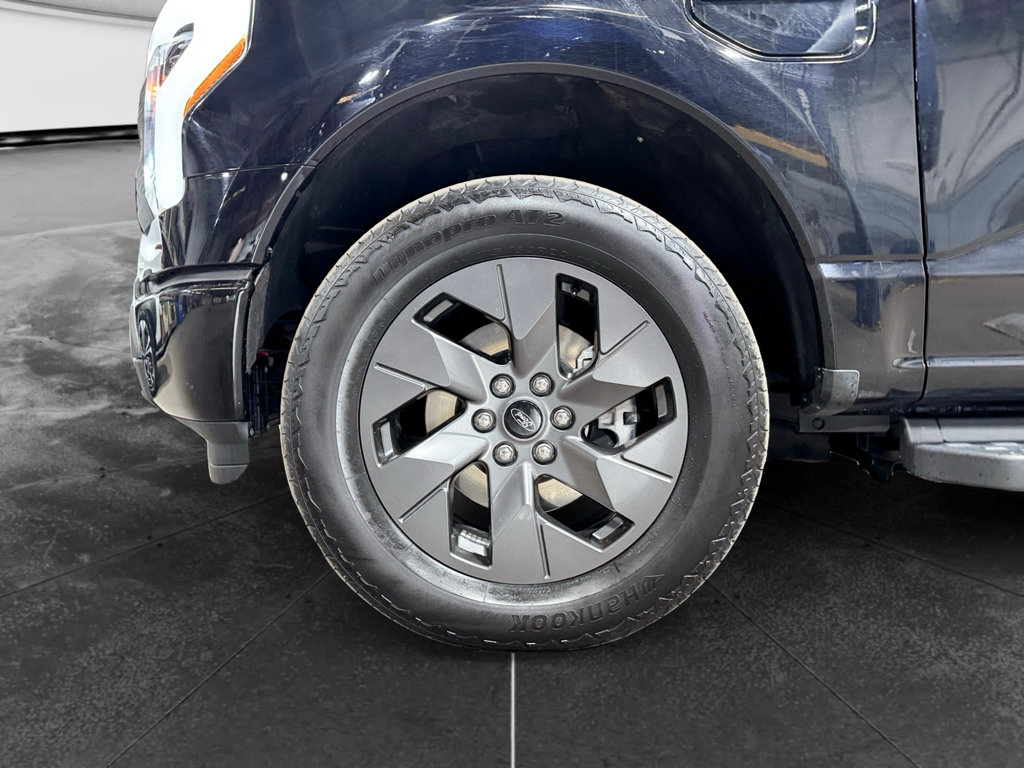 Used 2024 Ford F150 Lightning Flash AWD/4WD image 34