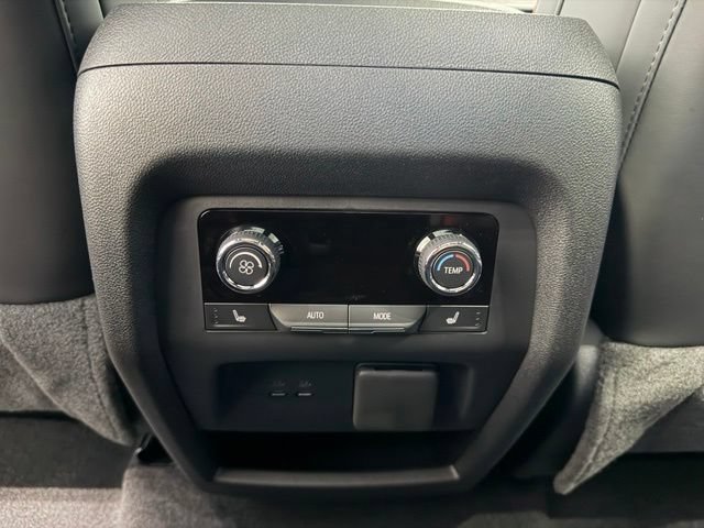 New 2027 Chevrolet Traverse RS AWD/4WD image 27