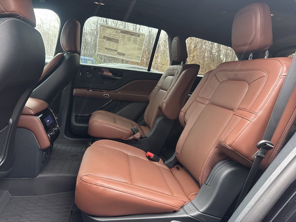 New 2026 Lincoln Aviator Reserve w/ Jet Appearance Package image 32