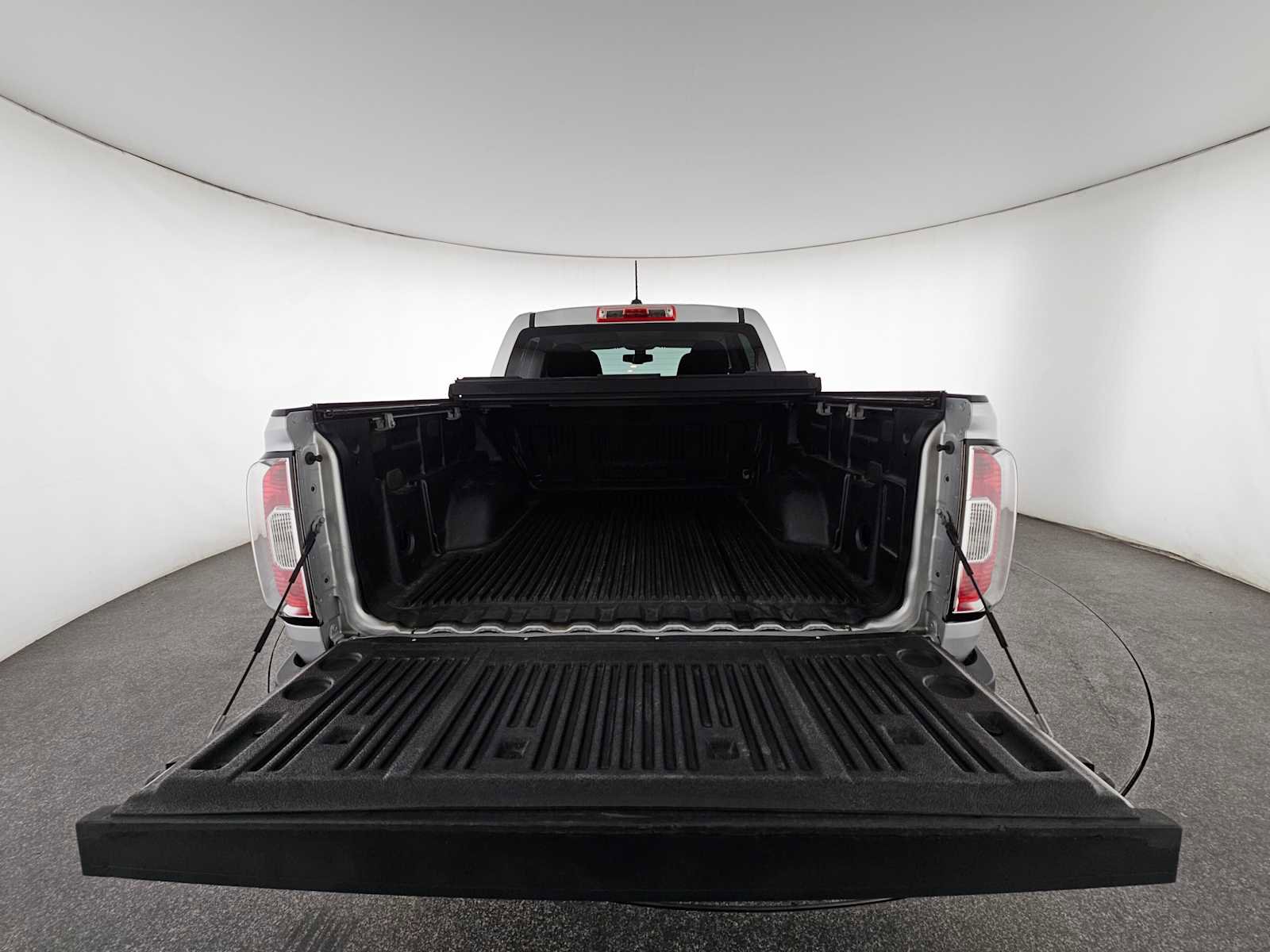 Used 2016 GMC Canyon SLE w/ Trailering Package image 16