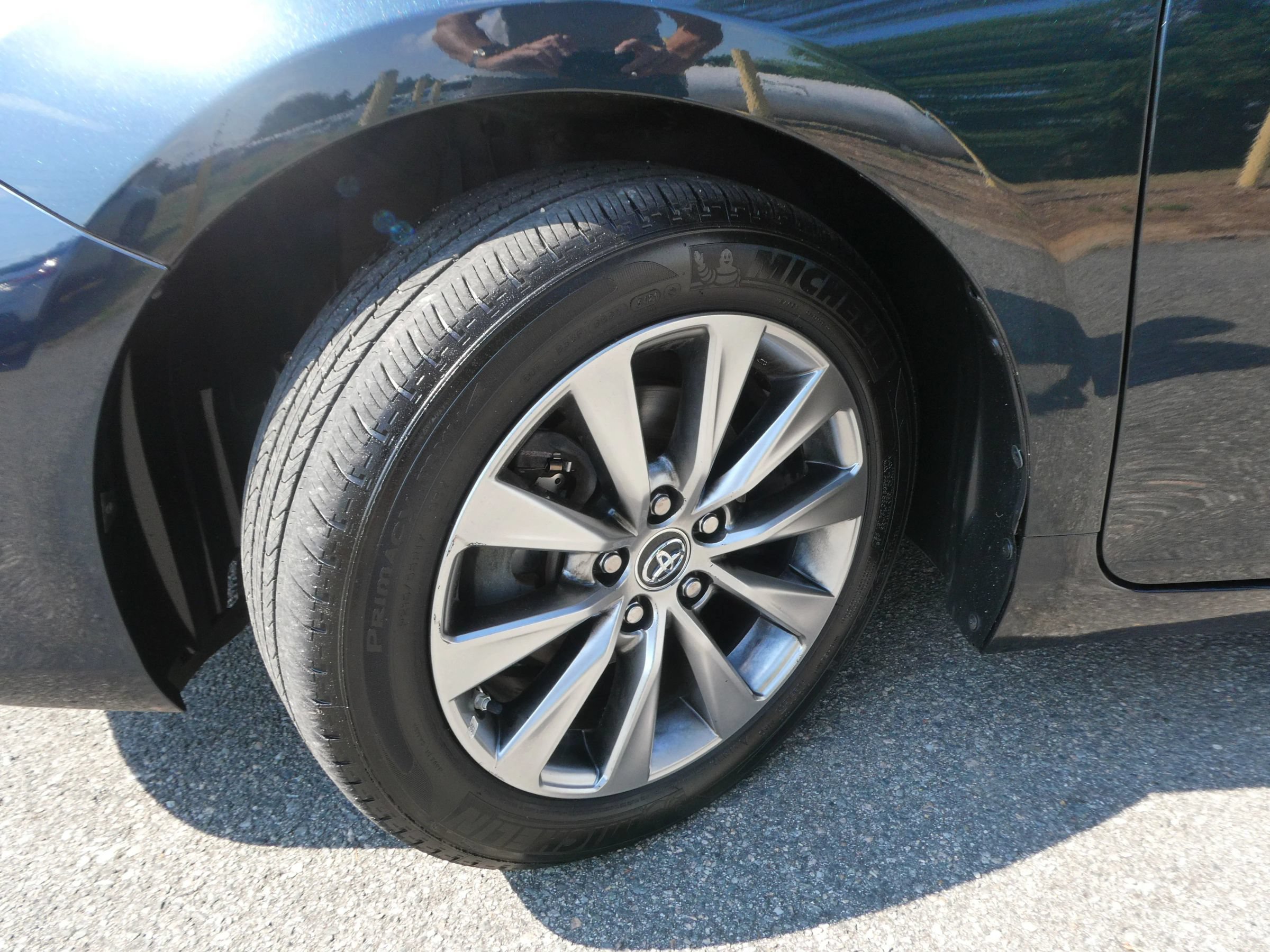 Used 2015 Toyota Camry XLE FWD image 32
