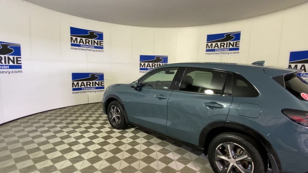 Used 2024 Honda HR-V EX-L image 8