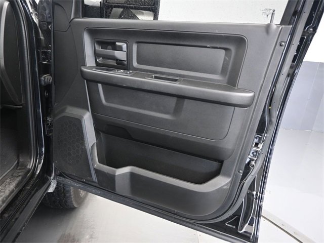 Used 2024 RAM 2500 Tradesman w/ Chrome Appearance Group image 22