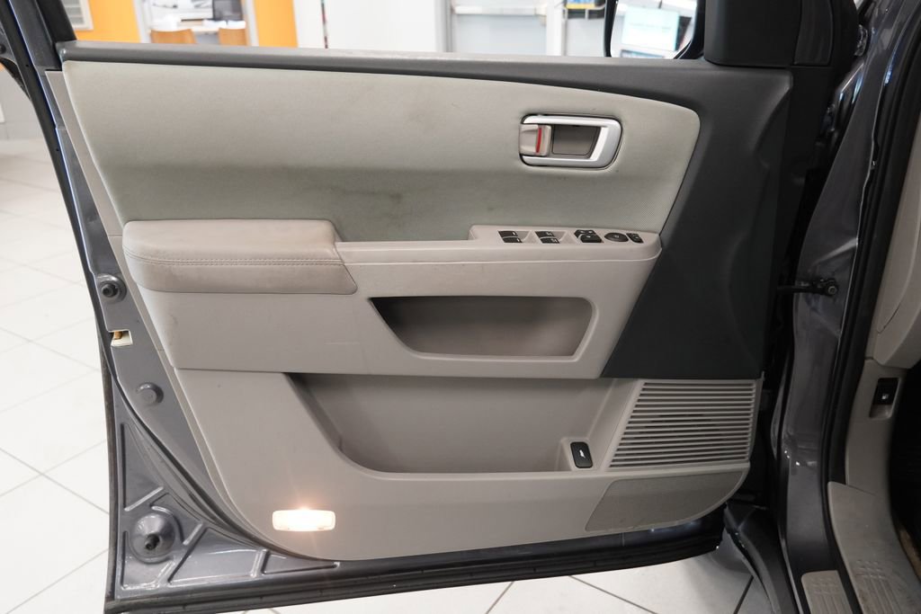 Used 2014 Honda Pilot LX image 16
