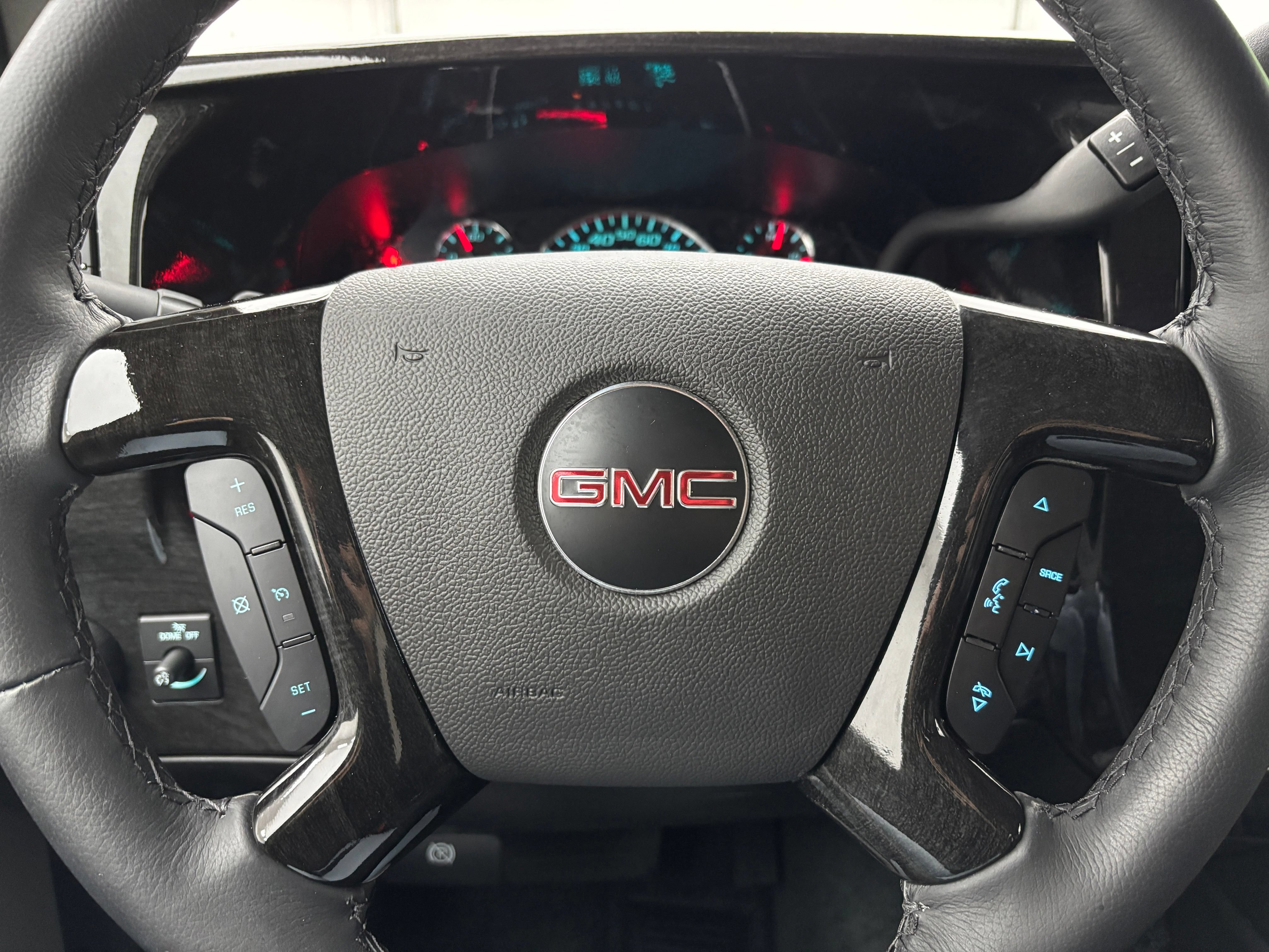 New 2026 GMC Savana 2500 w/ Driver Convenience Package RWD image 29