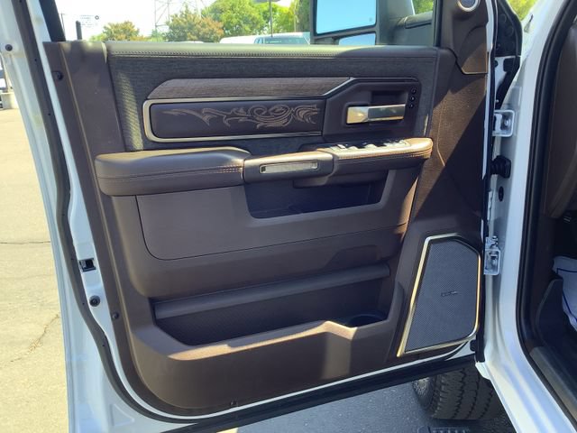 Used 2025 RAM 2500 Limited AWD/4WD image 9