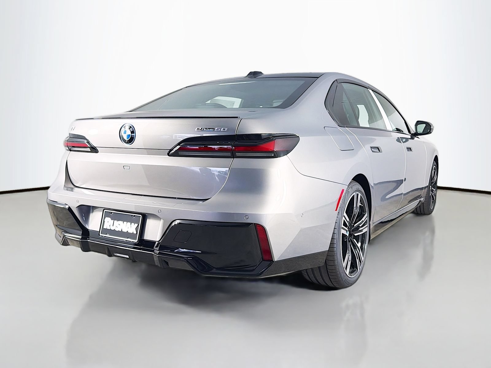 New 2026 BMW i7 xDrive60 w/ M Sport Package RWD image 7