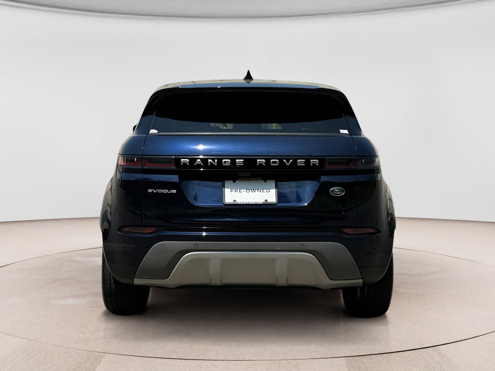 Used 2023 Land Rover Range Rover Evoque SE AWD/4WD image 4