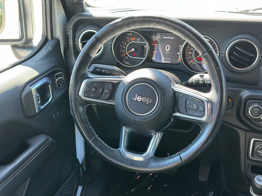 Used 2021 Jeep Wrangler Unlimited Sahara AWD/4WD image 11
