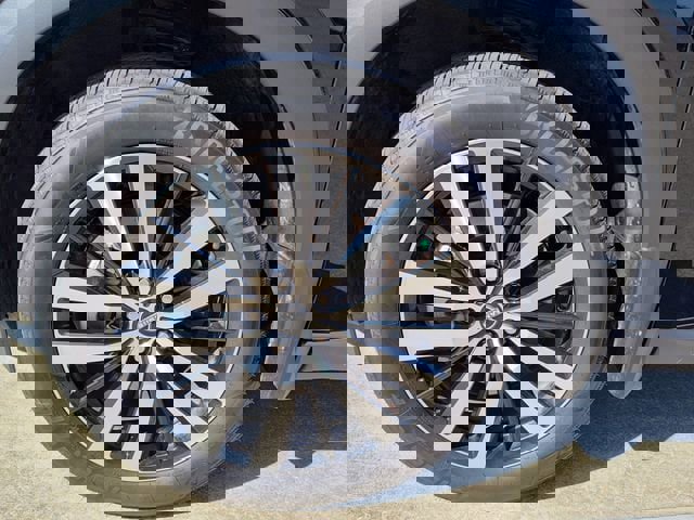 Used 2025 Nissan Pathfinder Platinum w/ Cargo Package image 15