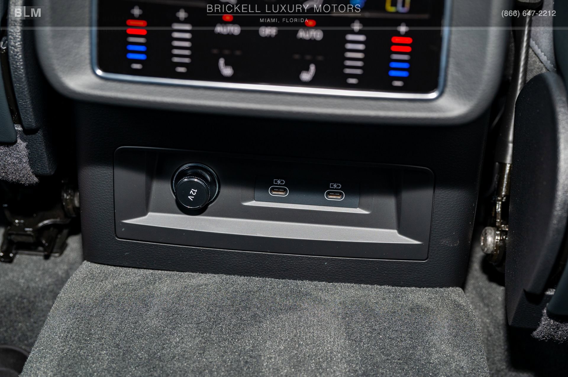 Used 2025 Audi Q8 Prestige image 24