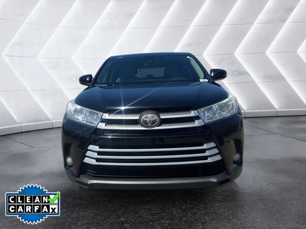Used 2018 Toyota Highlander Plus FWD image 2
