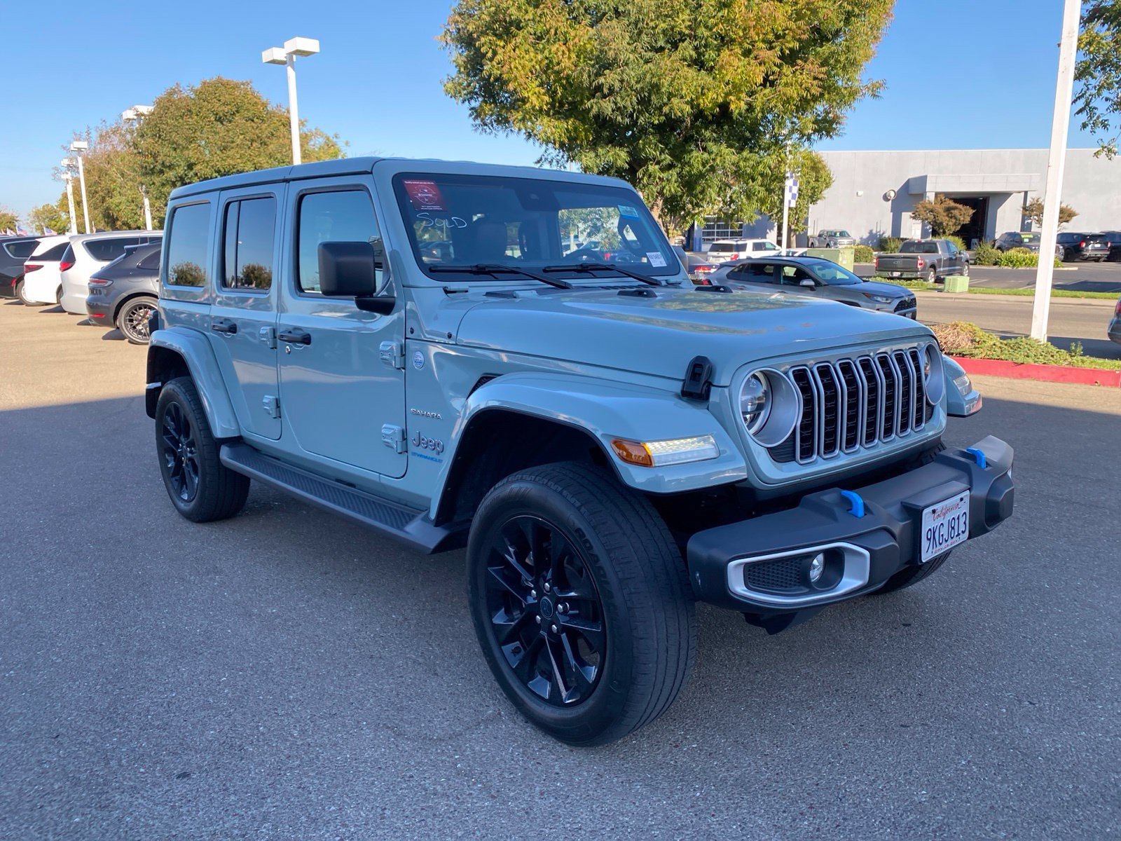 Used 2024 Jeep Wrangler Unlimited Sahara AWD/4WD image 4