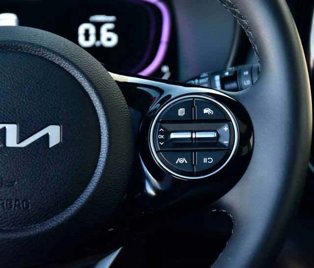 Certified 2025 Kia Soul EX image 17