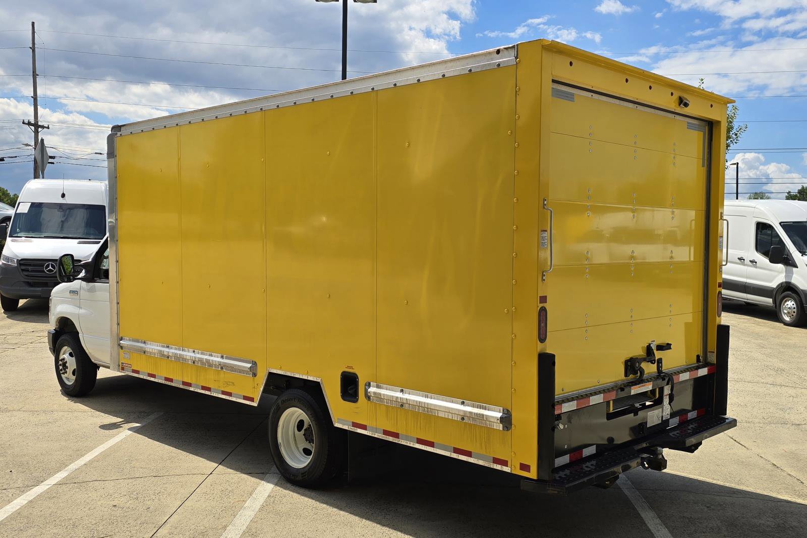 Used 2024 Ford E-350 and Econoline 350 Super Duty w/ Driver's Safety Package image 6