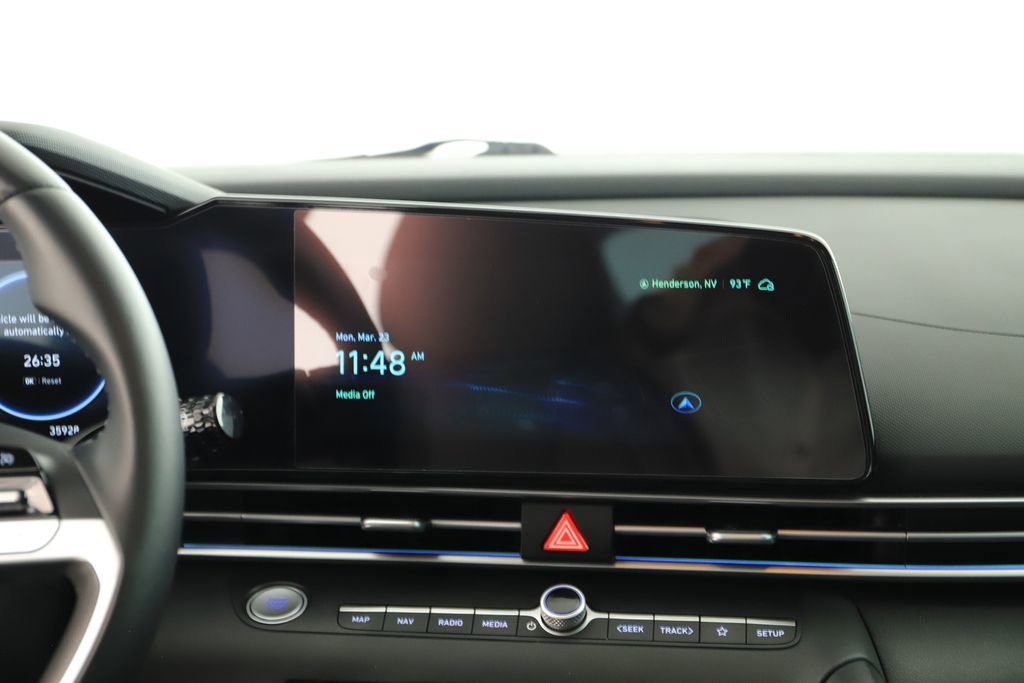 Used 2023 Hyundai Elantra Limited w/ Preferred Accessory Package image 19