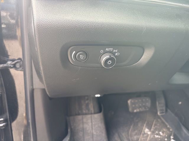 Used 2023 Chevrolet Traverse LT image 27