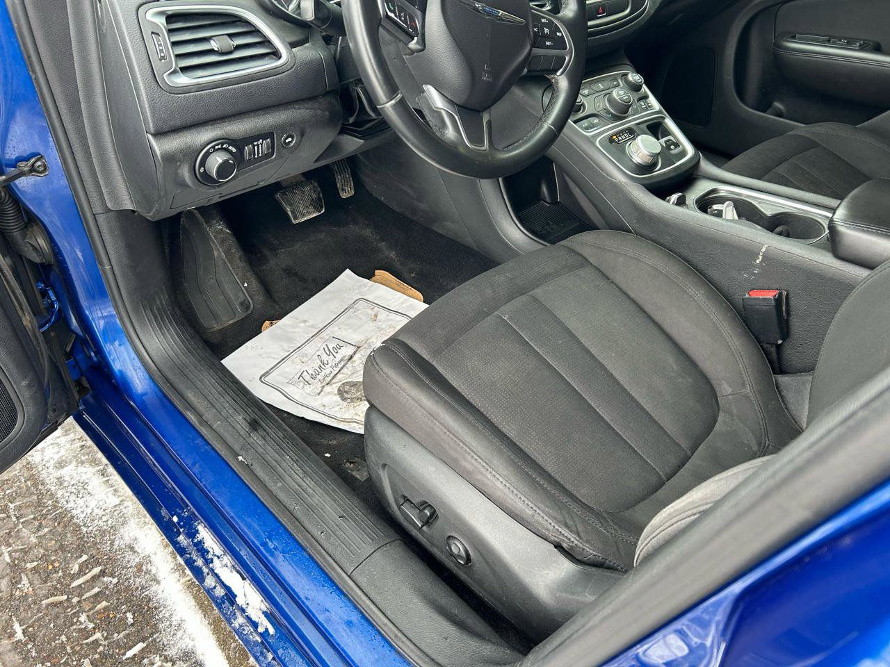 Used 2015 Chrysler 200 Limited w/ Convenience Group image 10