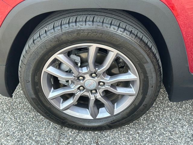Used 2023 GMC Terrain SLT FWD image 17
