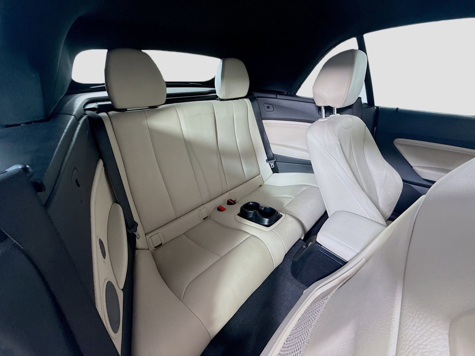 Used 2016 BMW M235i Convertible image 22