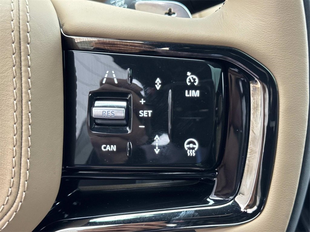 Used 2025 Land Rover Range Rover Sport Autobiography image 26