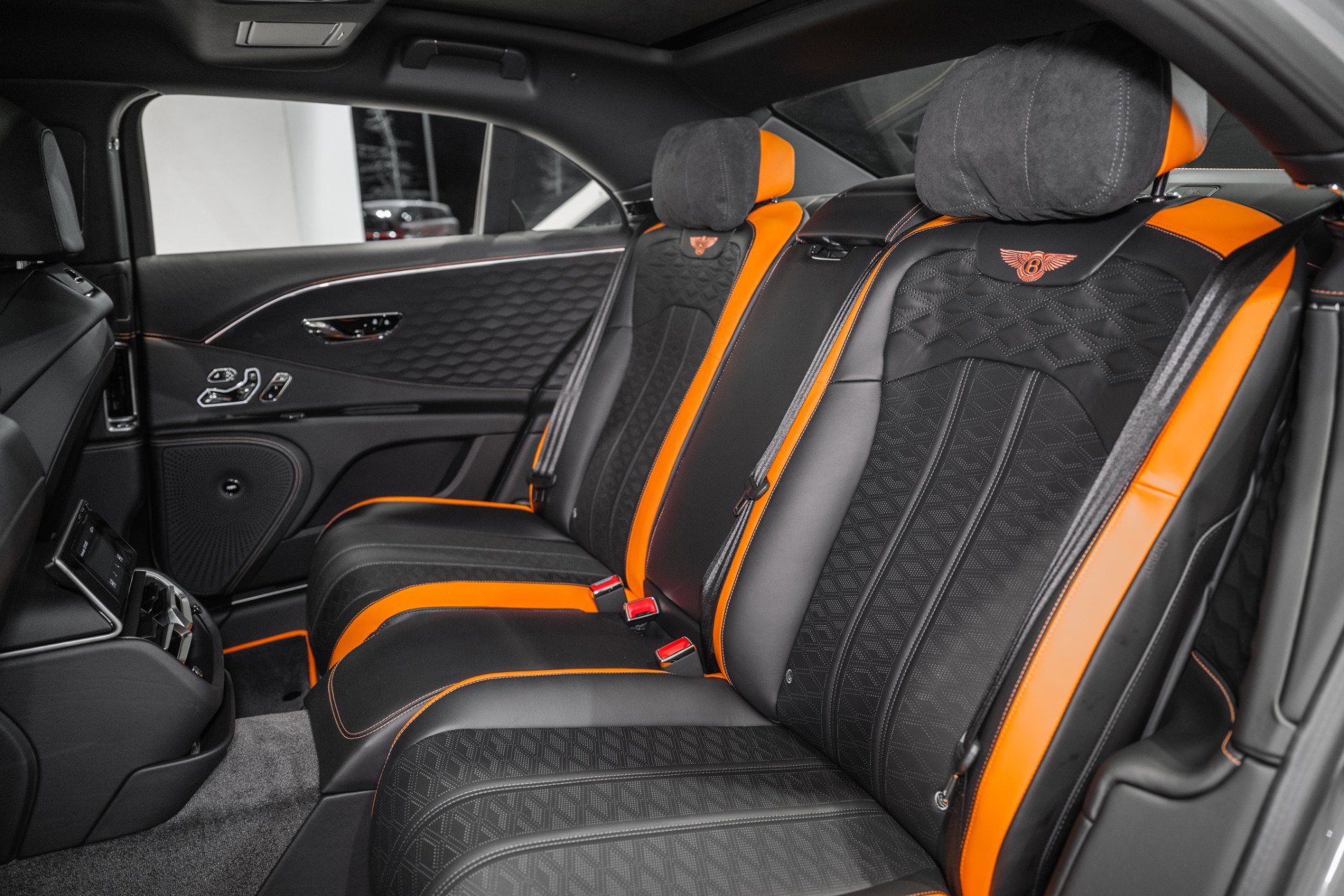 New 2026 Bentley Flying Spur Plug-In Hybrid image 23