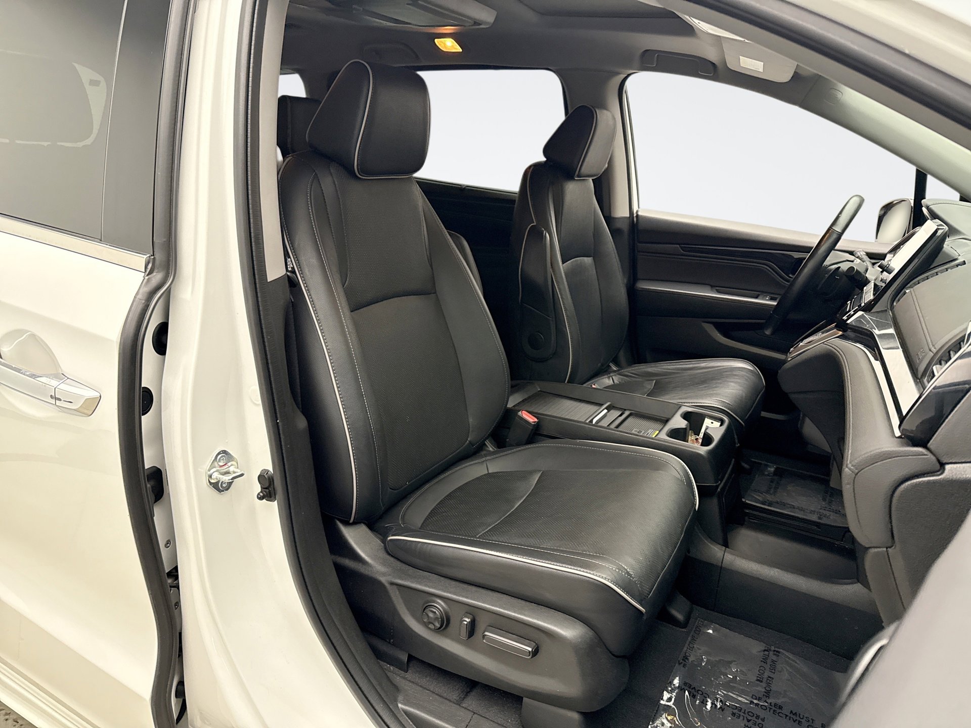 Used 2022 Honda Odyssey Elite image 17