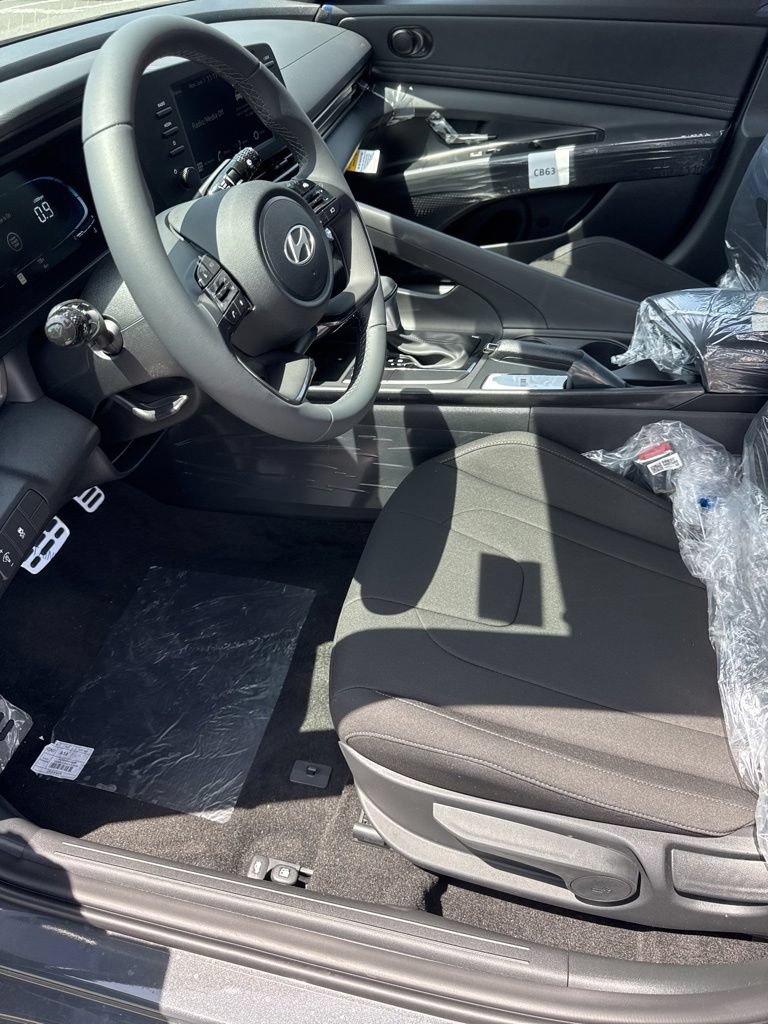 New 2026 Hyundai Elantra Sport FWD image 9