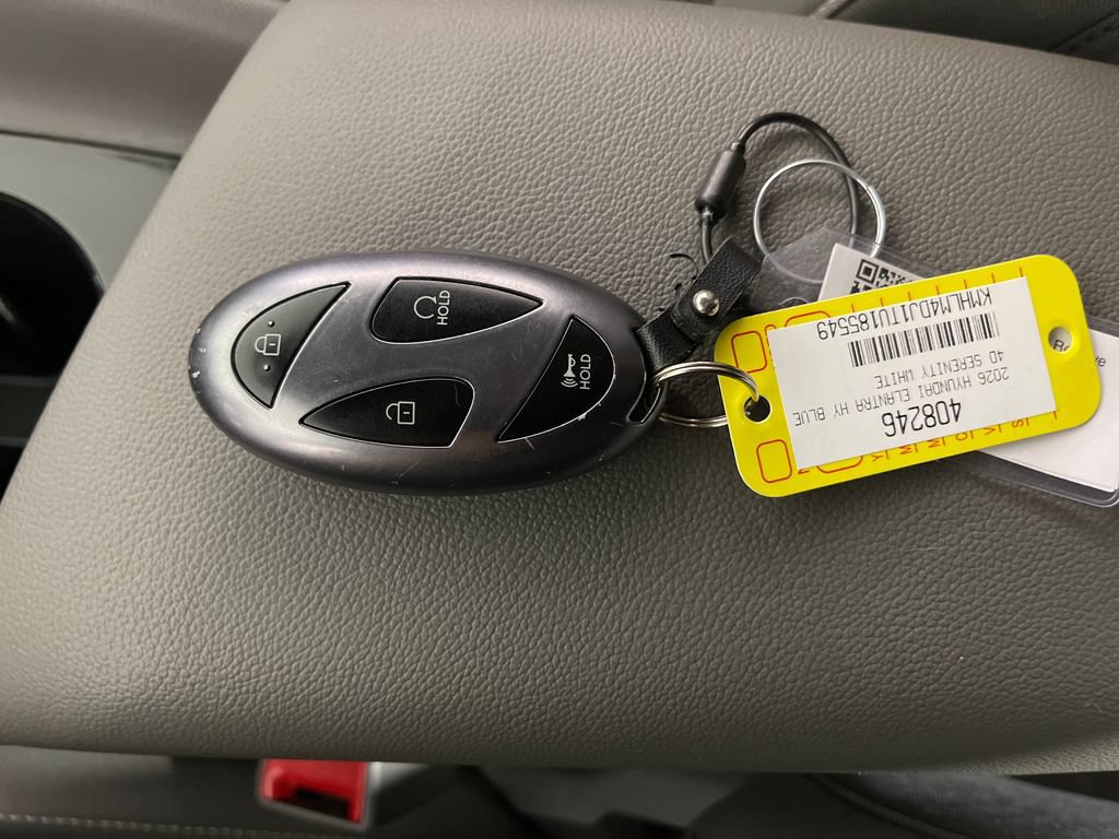 Certified 2026 Hyundai Elantra Hybrid FWD image 26