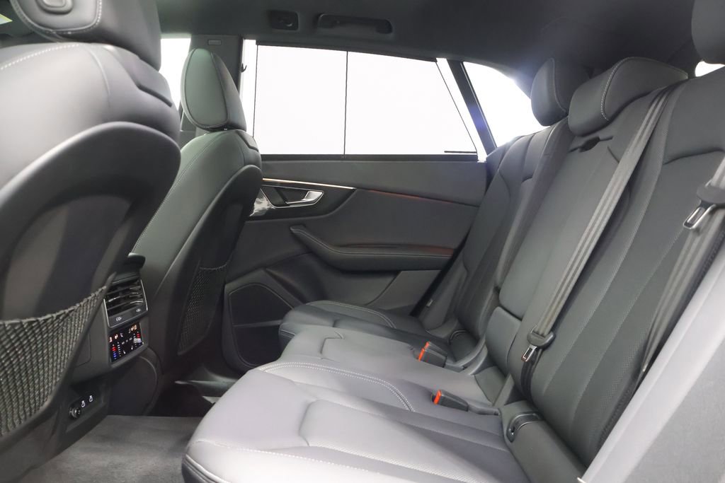 Used 2025 Audi Q8 Premium Plus w/ Premium Plus Package AWD/4WD image 27