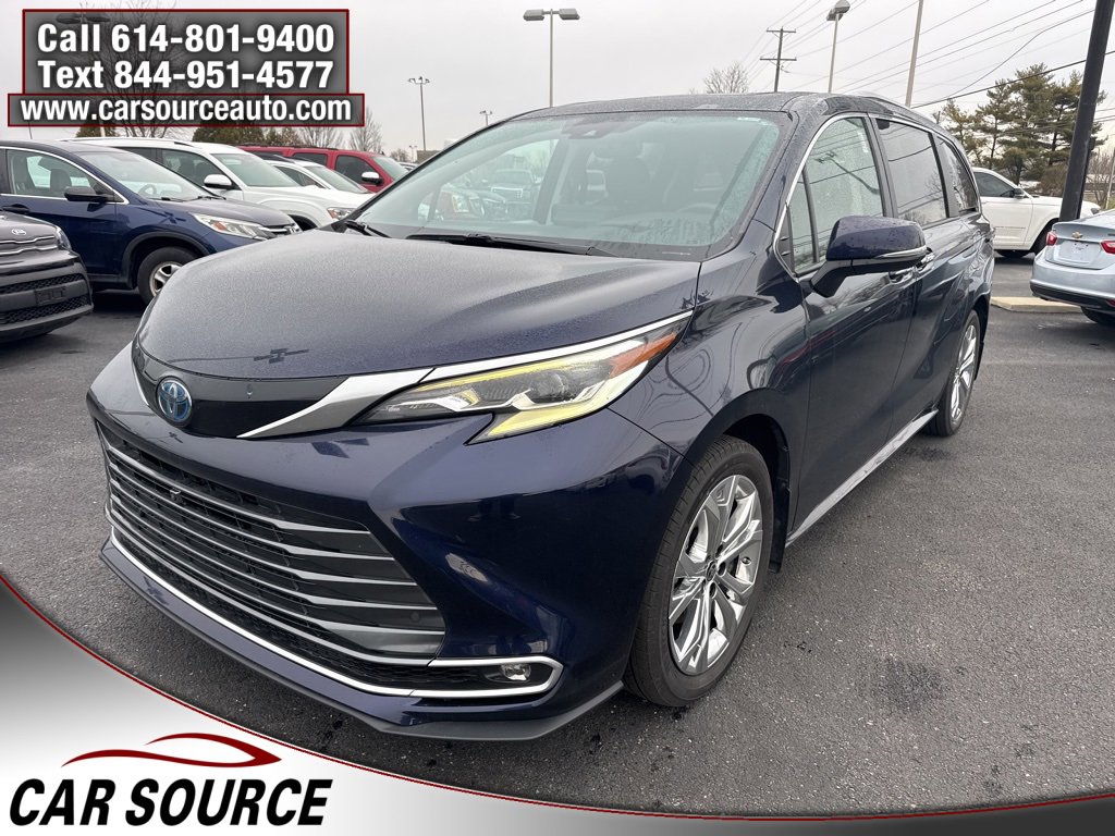 Used 2022 Toyota Sienna Platinum image 2
