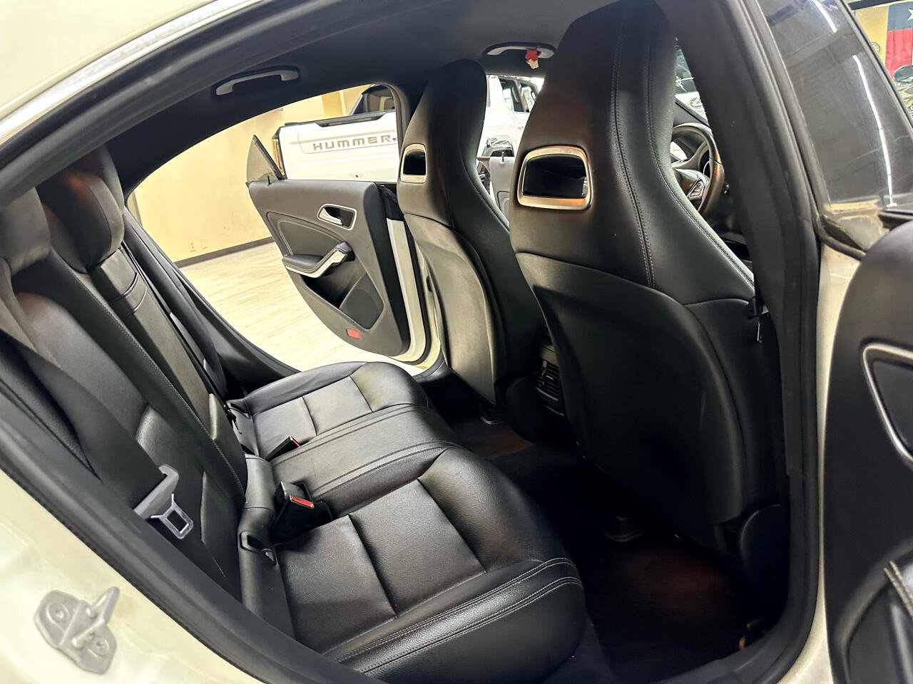 Used 2017 Mercedes-Benz CLA 250 4MATIC image 32