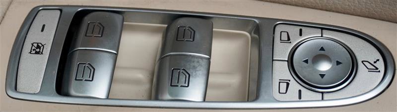 Used 2016 Mercedes-Benz C 300 4MATIC Sedan image 40