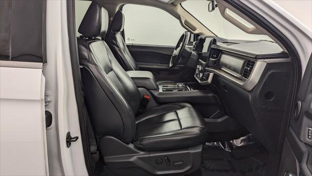 Used 2024 Ford Expedition XLT image 21