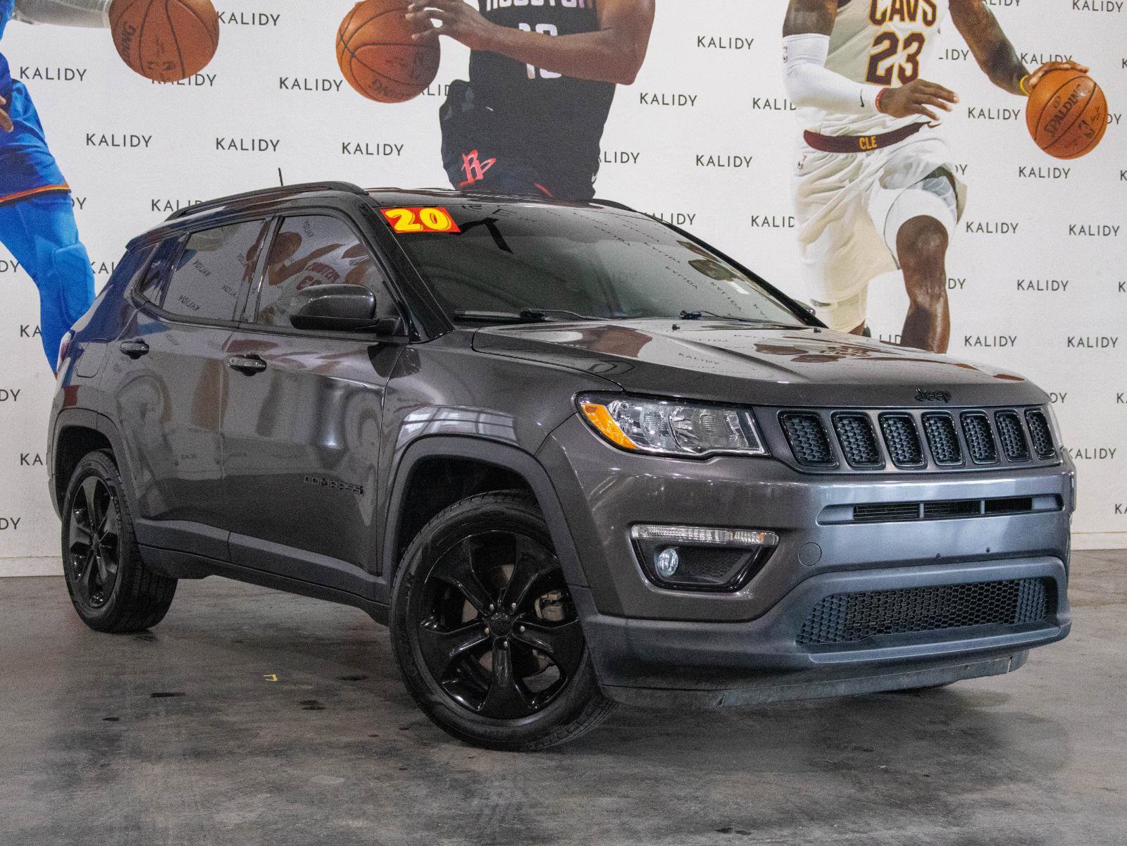 Used 2020 Jeep Compass Latitude image 2
