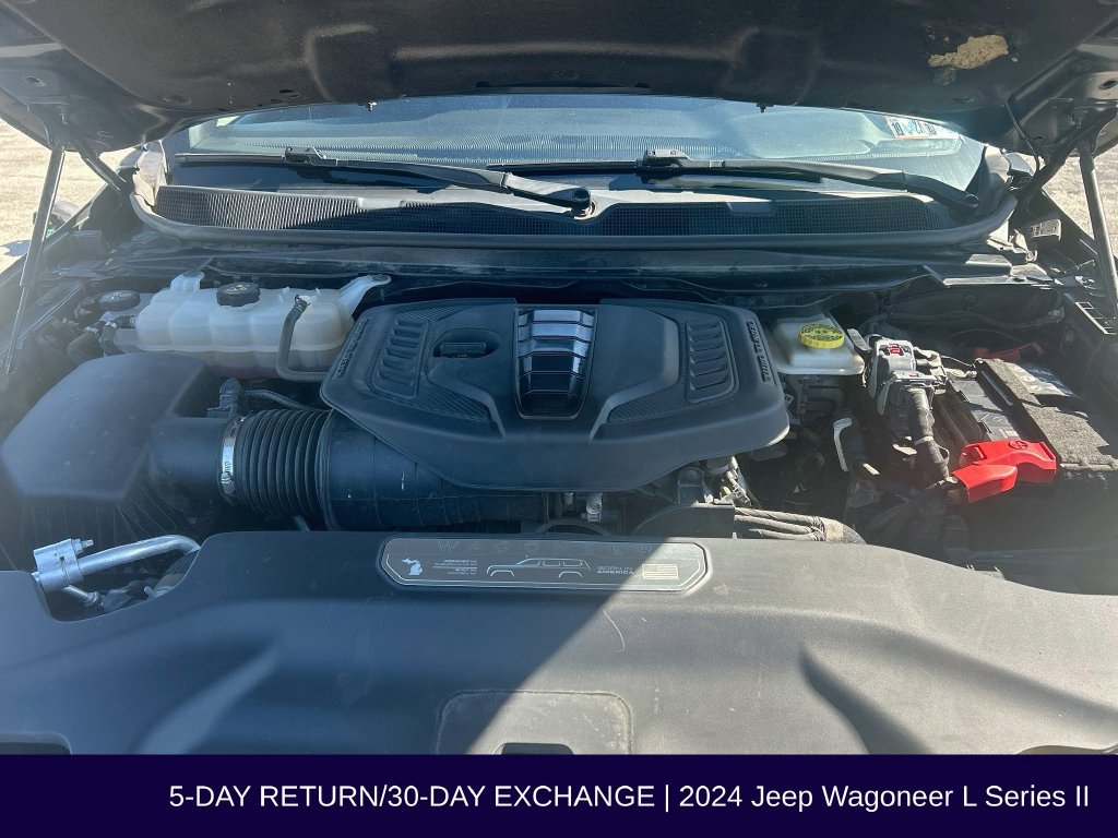 Used 2024 Jeep Wagoneer L Series II AWD/4WD image 36