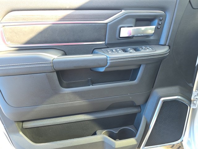 Used 2025 RAM 2500 Laramie AWD/4WD image 14