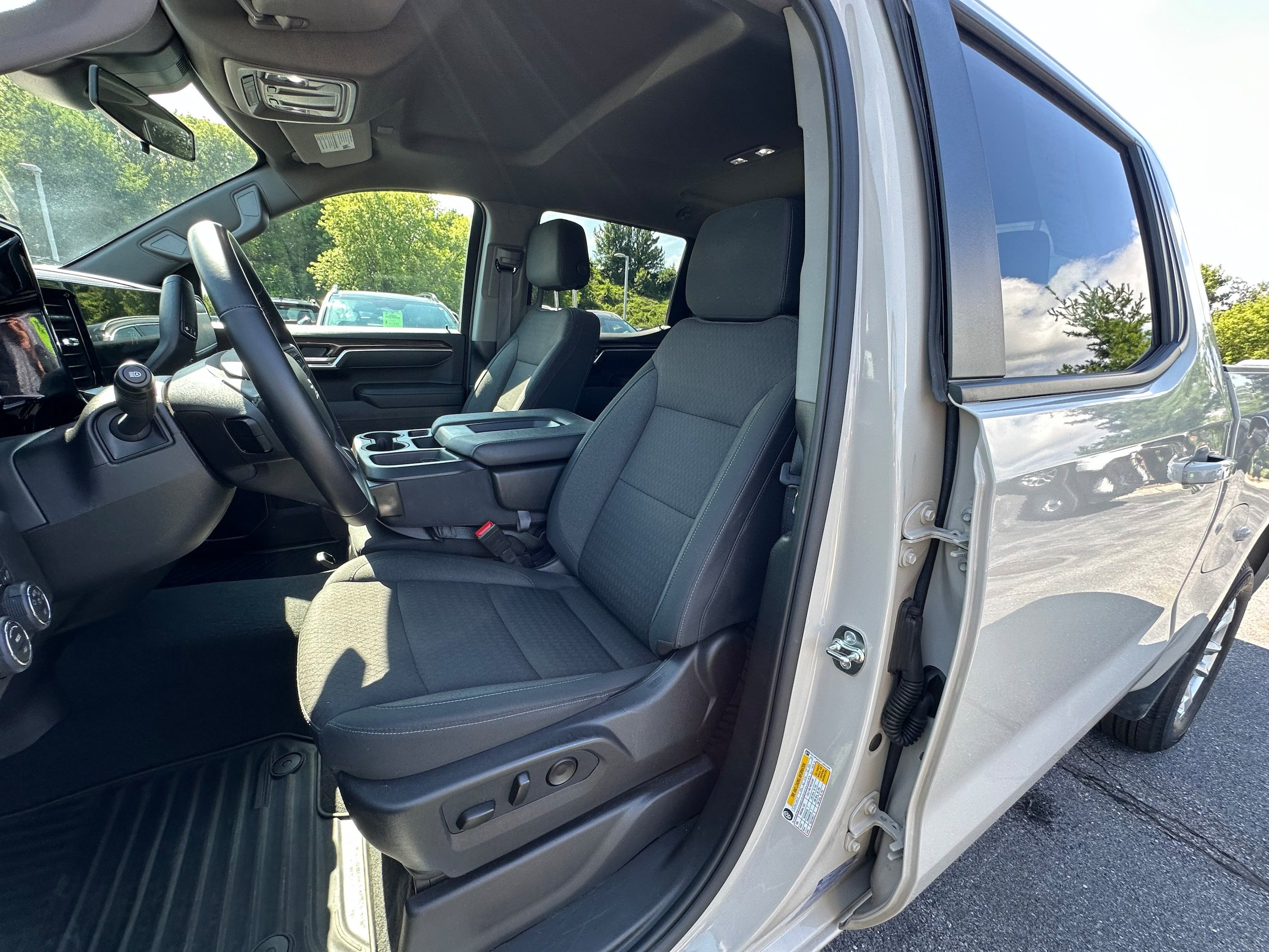 Used 2026 Chevrolet Silverado 1500 RST AWD/4WD image 19