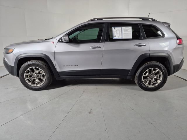 Used 2021 Jeep Cherokee Trailhawk w/ Trailer Tow Group AWD/4WD image 2